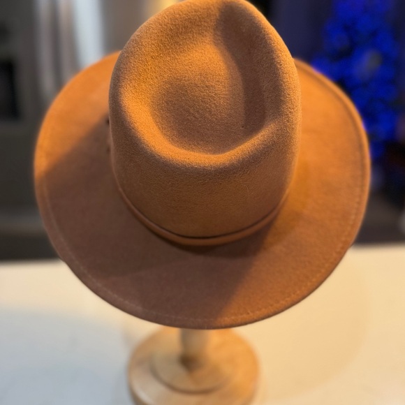 Classic Wool Felt Fedora Hat— 100% Wool • Made in USA • Trendy/ Stylish look - Picture 3 of 13